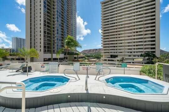 Deluxe Panoramic Mountain View Condo - 37Th Floor, Free Parking & Wifi Condo Honolulu Eksteriør bilde